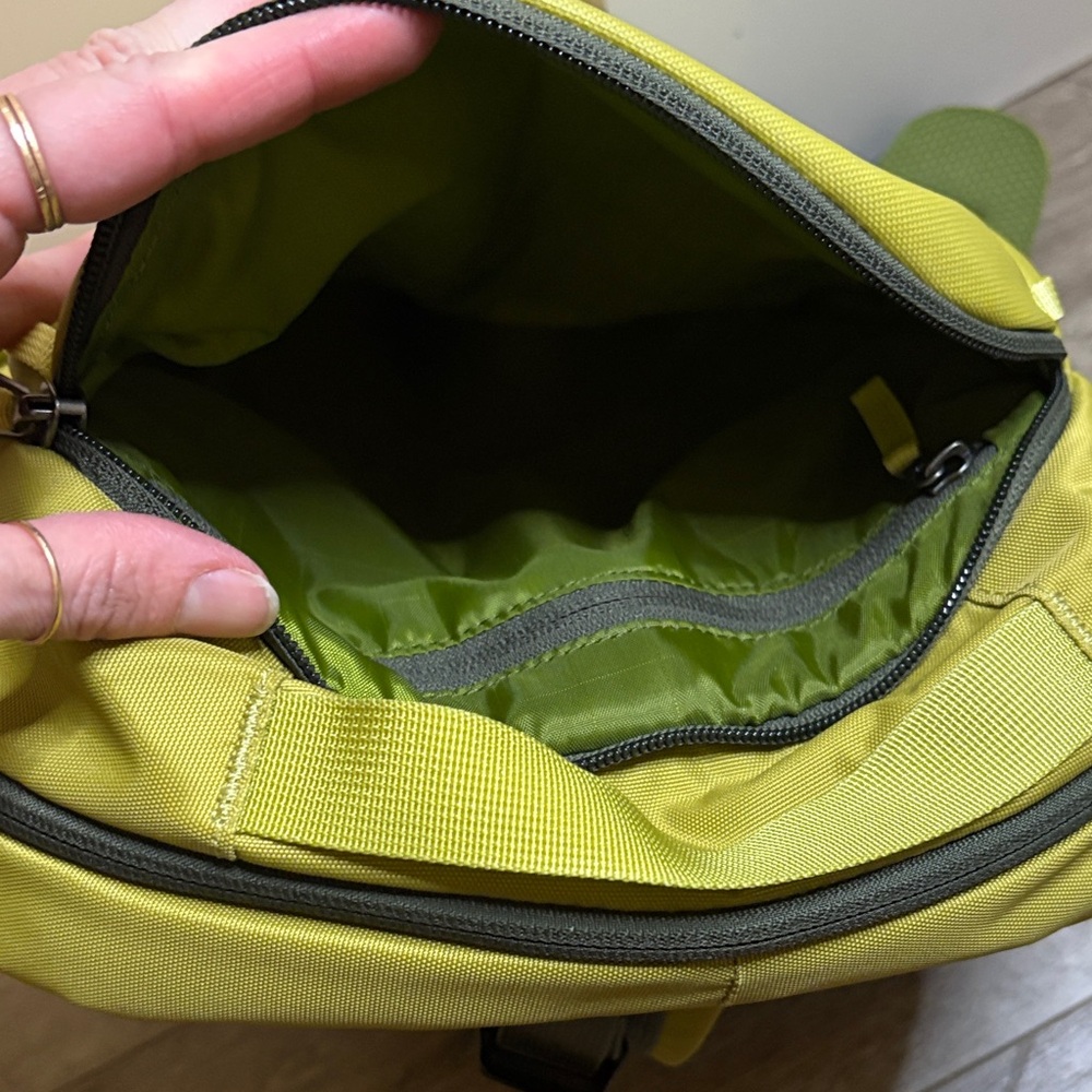Cotopaxi Chasqui 13L Sling Backpack in Lemongrass - Picture 6 of 11